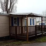 Village Les Abricotiers