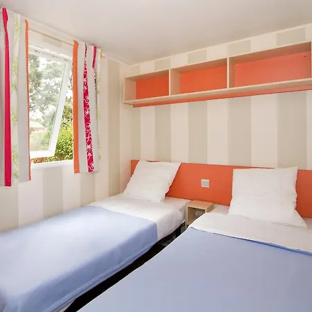 Village Les Abricotiers 2* Perpignan