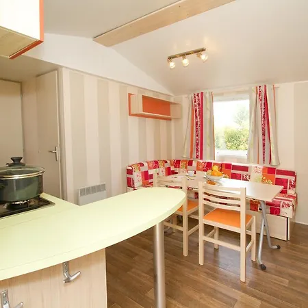 Village Les Abricotiers