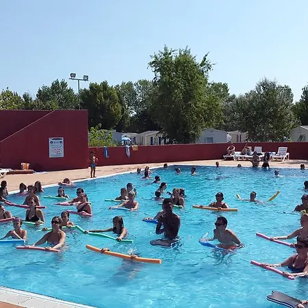 Village Les Abricotiers 2* Perpignan