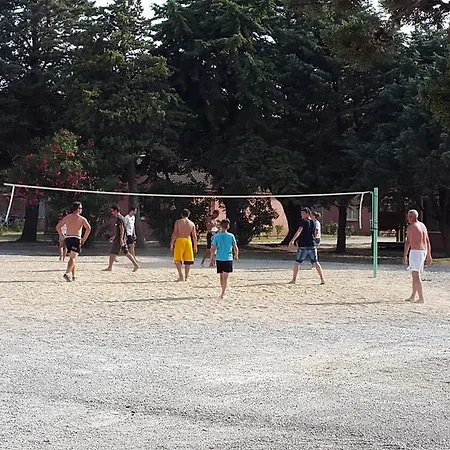 Village Les Abricotiers 2* Perpignan