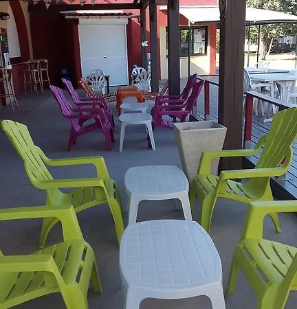 Campingplatz Village Les Abricotiers