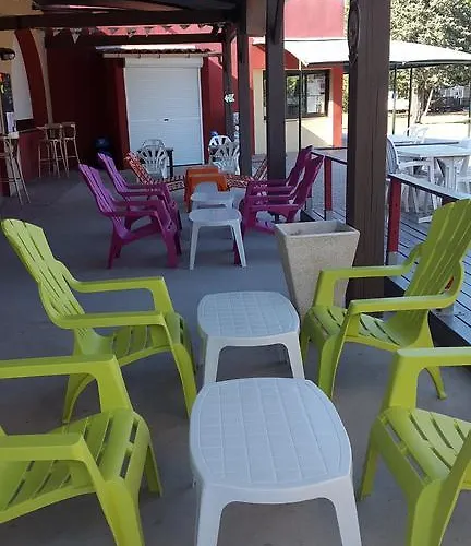 Campingplatz Village Les Abricotiers