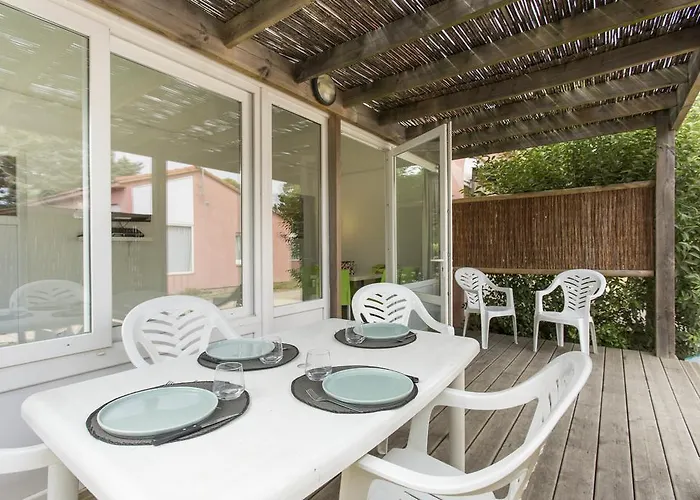 Campingplatz Village Les Abricotiers