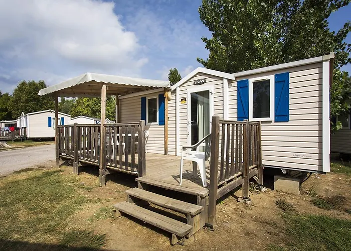 Campingplatz Village Les Abricotiers